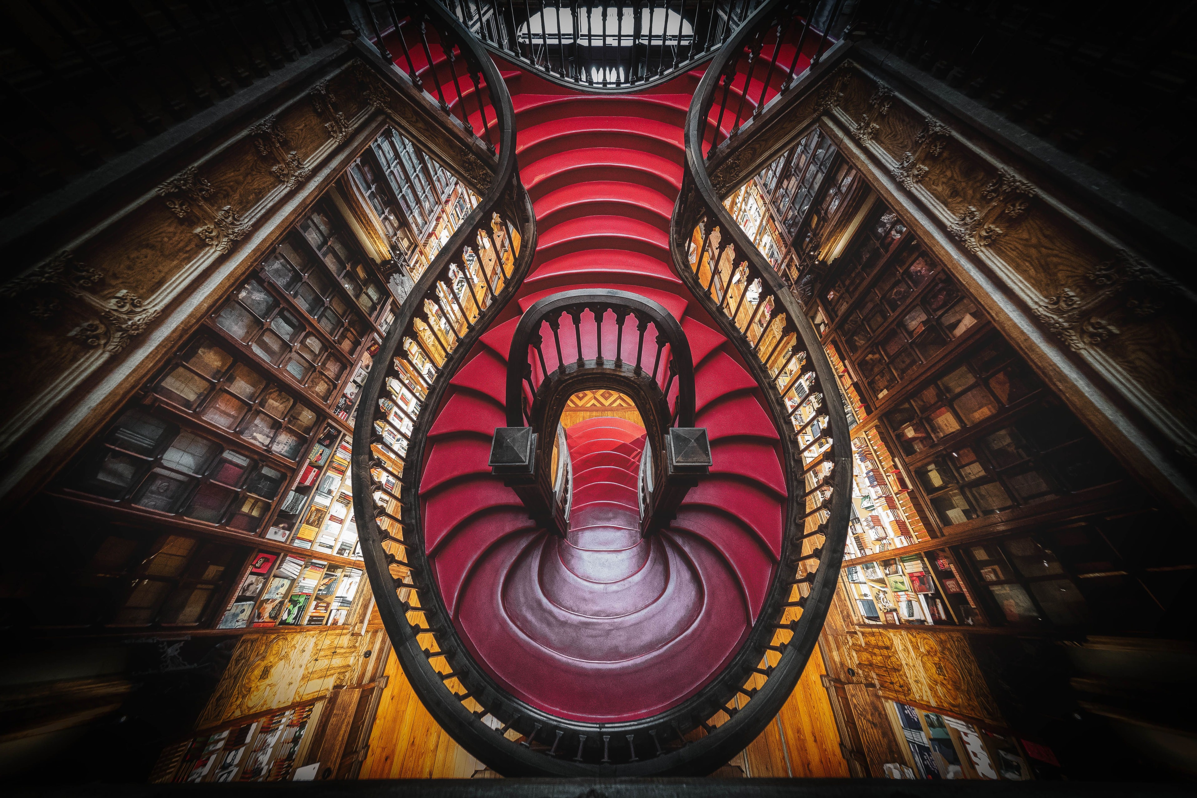 Main image of Livraria Lello Celebrates 120 Years with Free Entry and Special Gifts