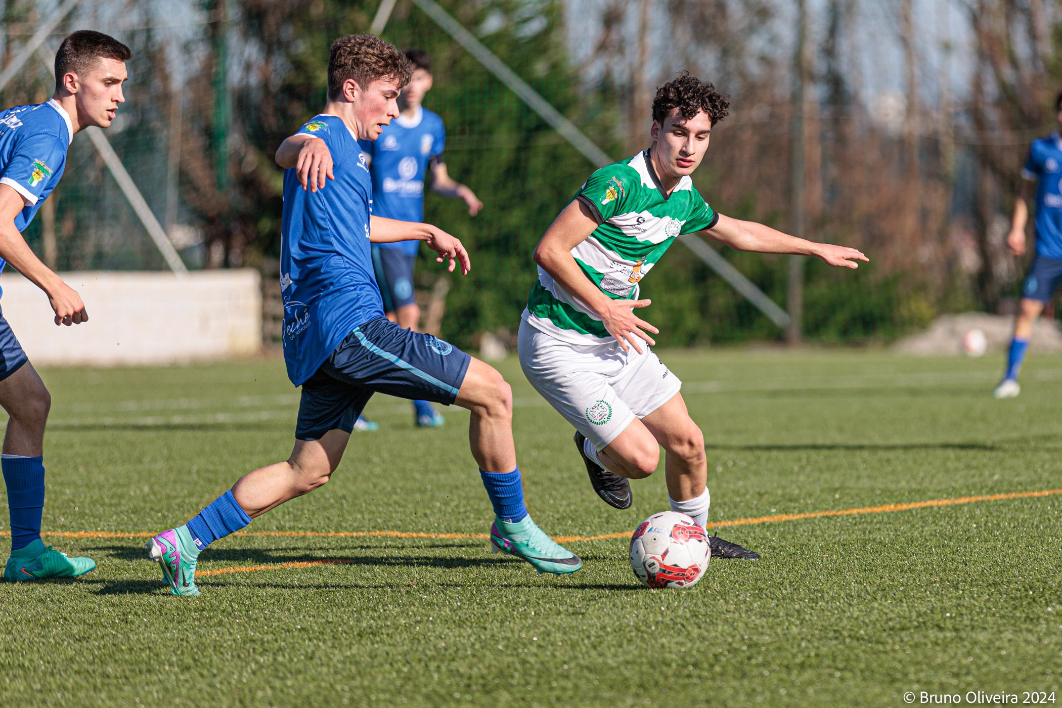 Main image of AF Porto U19 1st Division: Aliados Lordelo score a handful of goals against SV Irivo