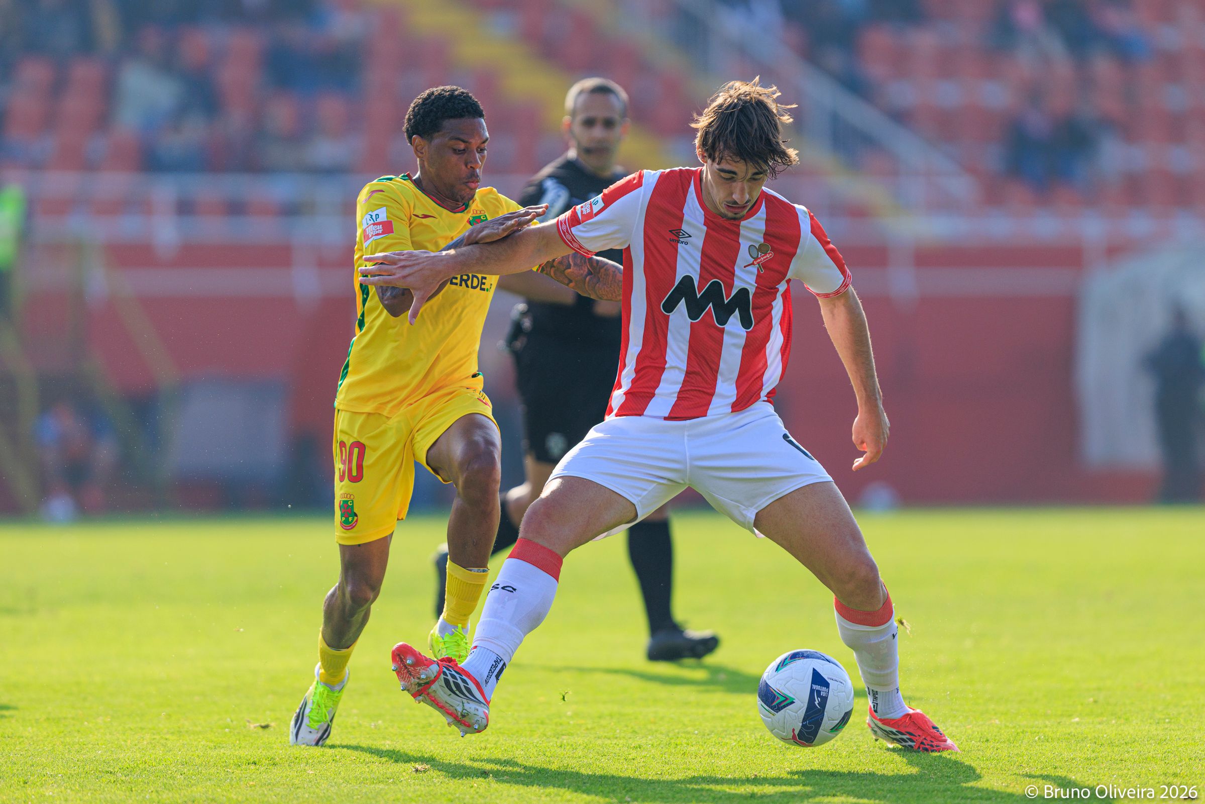 Main image of Leixões complete dramatic comeback to beat Paços at Estádio do Mar