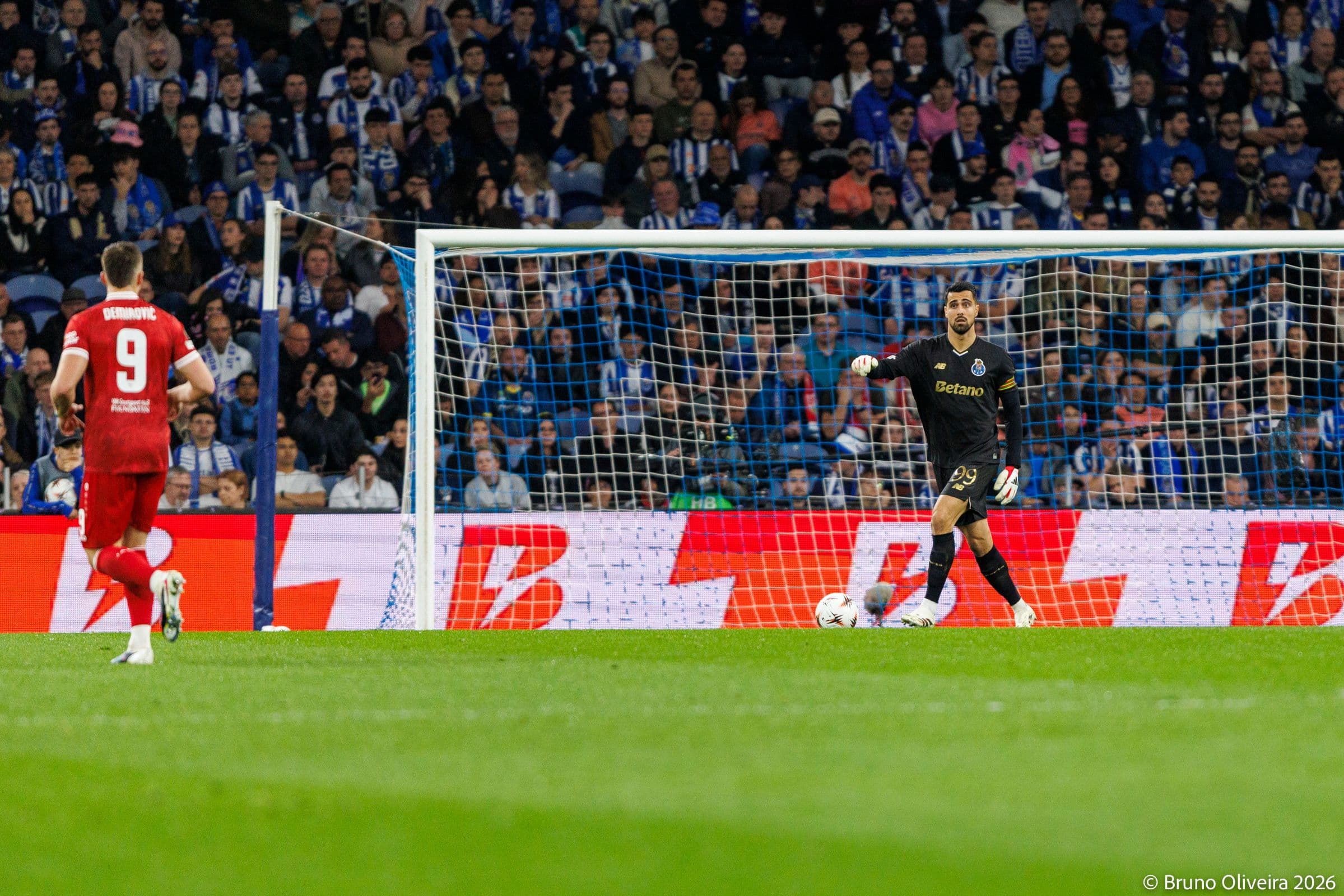 Diogo Costa made six saves on the night. Stuttgart named him the decisive factor in the tie.