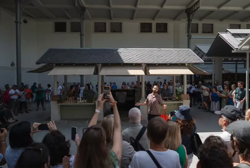 Main image of Opera brings new voices to Porto’s historic Bolhão Market